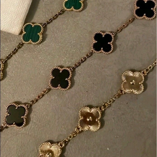 Mila Necklace